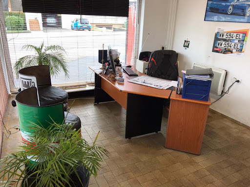 Photo 2 - KM CENTRE AUTO