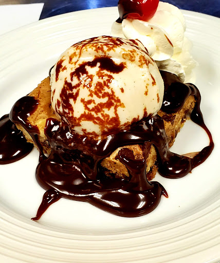 Golf Course «The Clubs of Kingwood - Deerwood Clubhouse», reviews and photos, 1717 Forest Garden Dr, Kingwood, TX 77345, USA