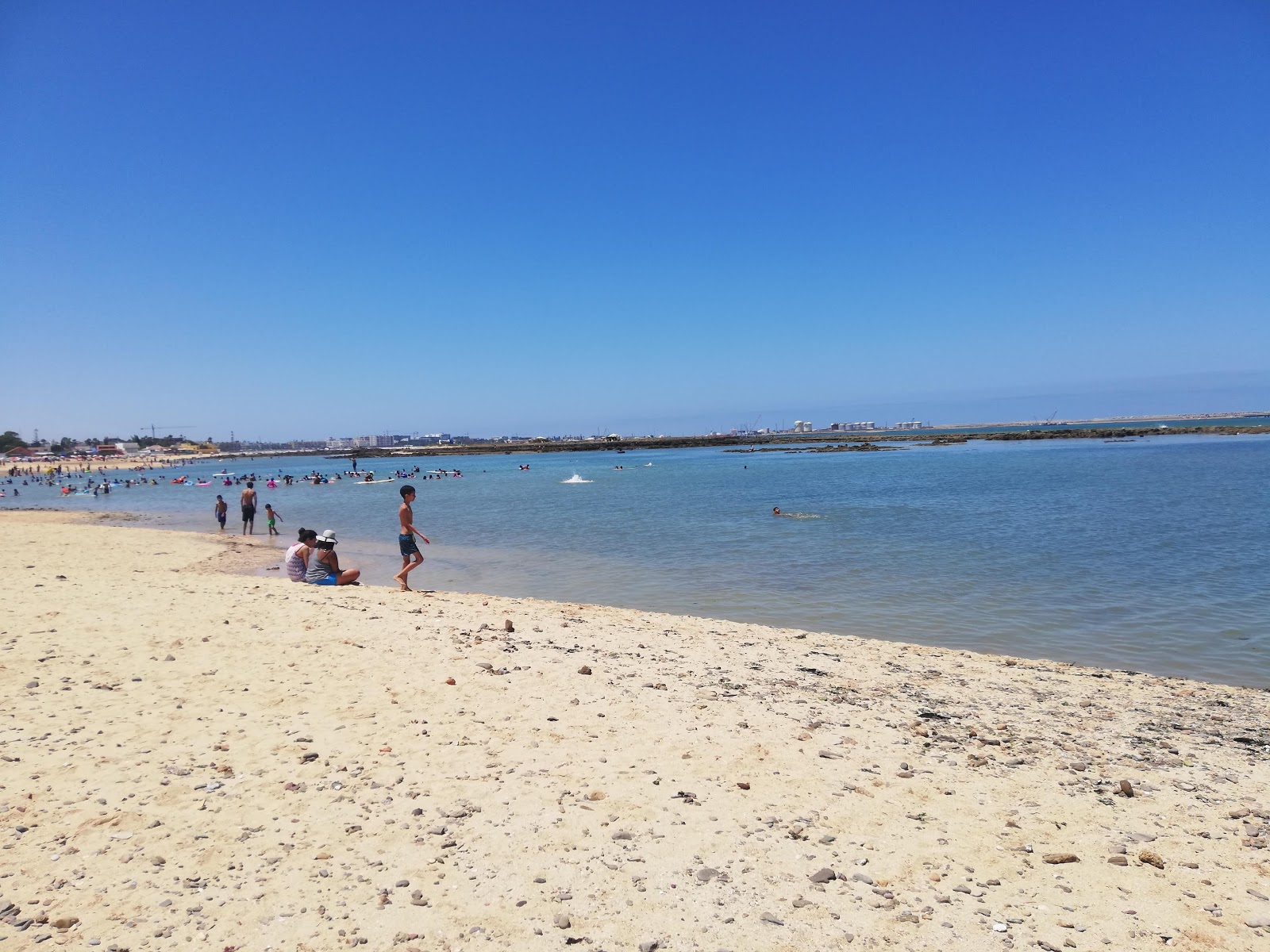Foto di Plage Manesmane con una superficie del sabbia beige