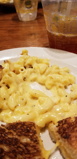 American Restaurant «Cracker Barrel Old Country Store», reviews and photos, 800 N Interstate Dr, Norman, OK 73072, USA