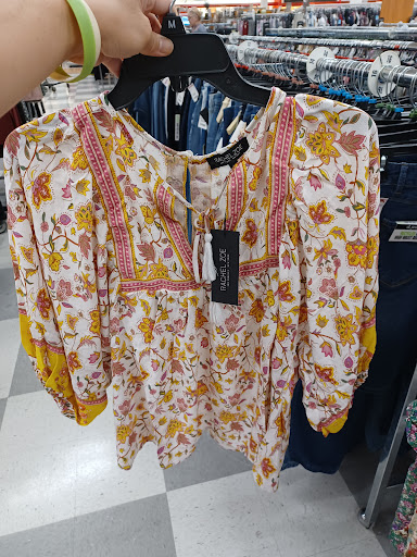 Department Store «T.J. Maxx», reviews and photos, 120 S Courtenay Pkwy, Merritt Island, FL 32952, USA