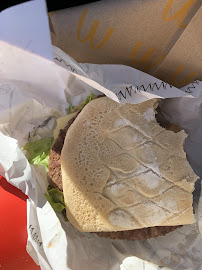 Cheeseburger du Restauration rapide McDonald's Villefranche Le Garet à Villefranche-sur-Saône - n°3