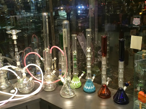 Tobacco Shop «ZIK SEATTLE SMOKE SHOP», reviews and photos, 419 Cedar St, Seattle, WA 98121, USA