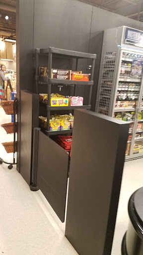 Supermarket «Giant Eagle Supermarket», reviews and photos, 2775 W Market St, Fairlawn, OH 44333, USA