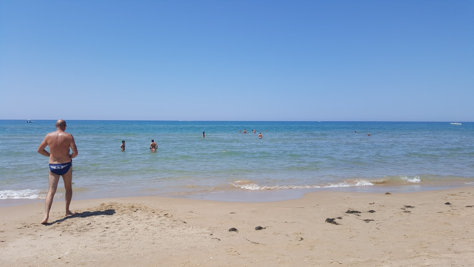 Randello beach photo #9