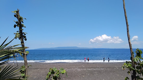 Goa Lawah Beach