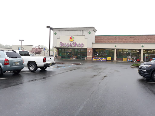 Supermarket «Stop & Shop Supermarket», reviews and photos, 665 American Legion Dr, Teaneck, NJ 07666, USA