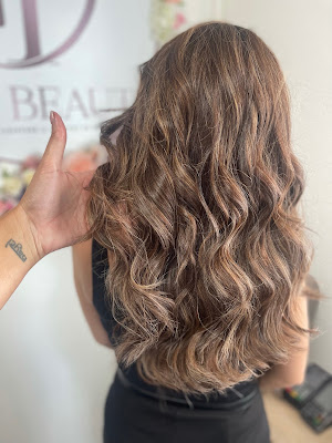 ISAO Salon de Coiffure & Esthétique à Le Tampon
