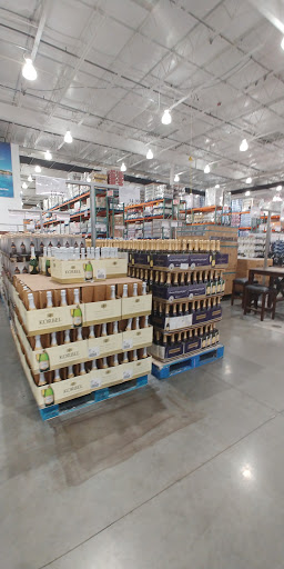 Warehouse store «Costco Wholesale», reviews and photos, 10088 Gulf Center Dr, Fort Myers, FL 33913, USA
