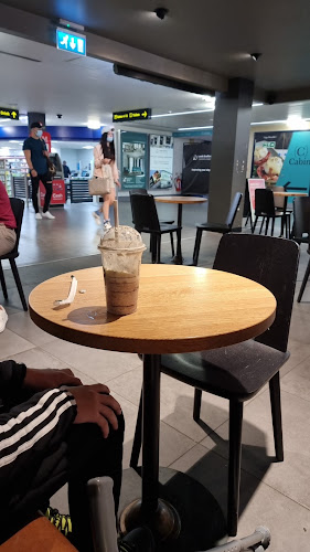 Comments and reviews of Starbucks, Leeds Bradford Airport