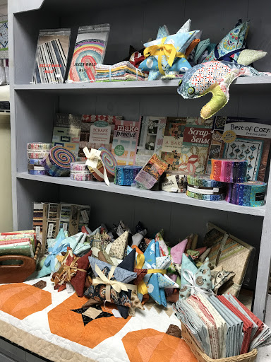 Quilt Shop «In Stitches Quilt & Fabric», reviews and photos, 4017 Conrad Weiser Pkwy, Womelsdorf, PA 19567, USA