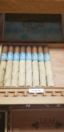 Wine Store «Red Wagon Wine Shoppe», reviews and photos, 1613 Livernois Rd, Troy, MI 48083, USA