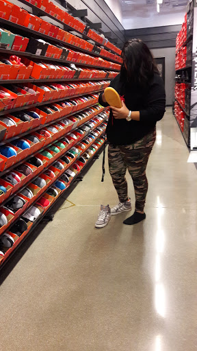 Department Store «Nordstrom Rack Kildeer Village Square», reviews and photos, 20393 N Rand Rd Suite 104, Kildeer, IL 60074, USA