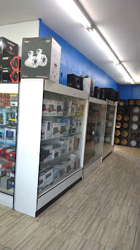 BJ & J Window Tint - Photo 8 - Car repair in Rialto, CA, Rialto