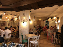 Atmosphère du Restaurant français Taverne Sainte Odile à Obernai - n°12