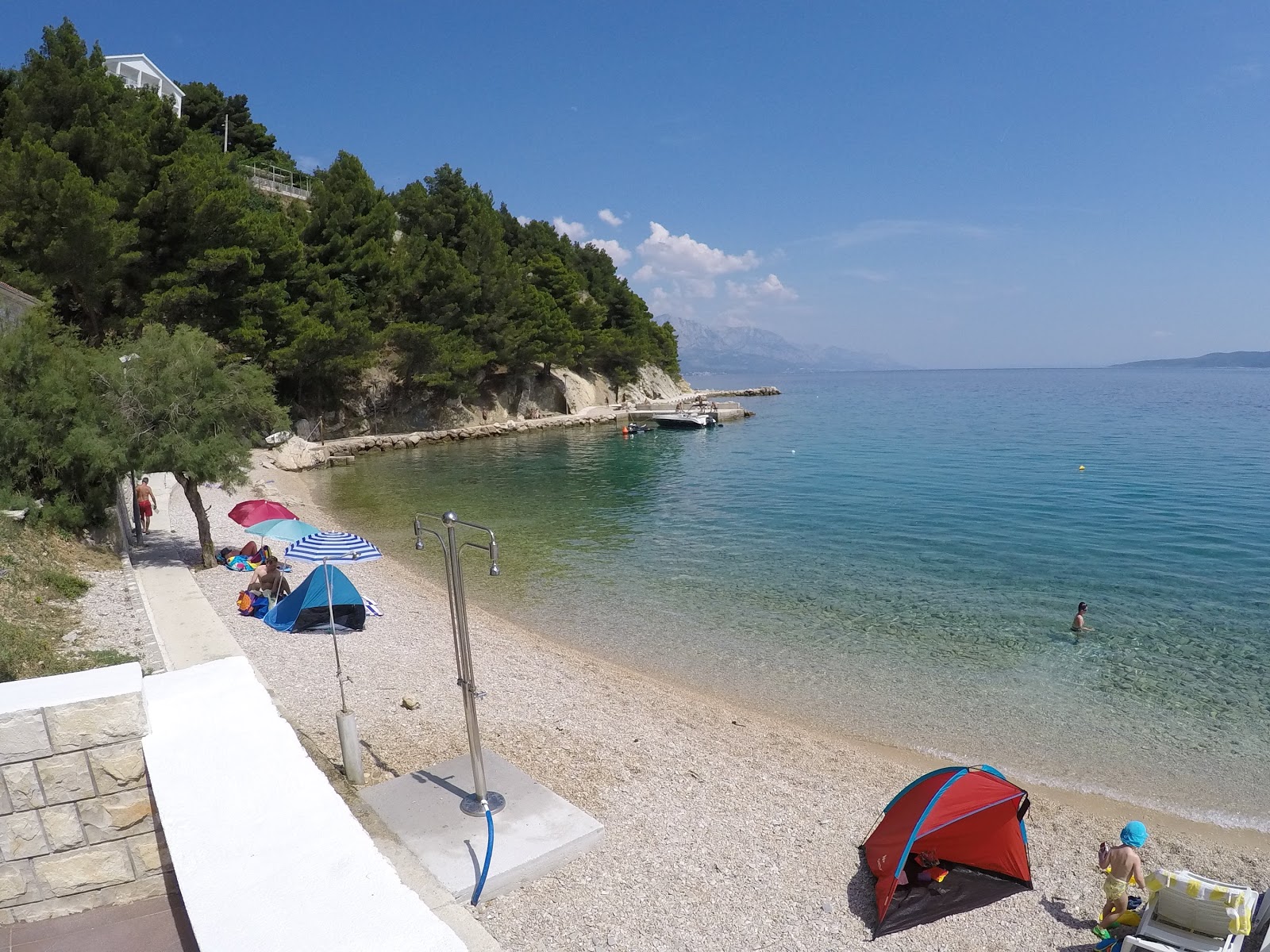 Photo de Kutlesa beach zone des équipements