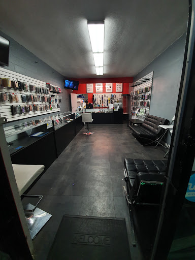 Electronics Repair Shop «CellSpot Cell Phone Repair», reviews and photos, 10420 Dale Ave, Stanton, CA 90680, USA