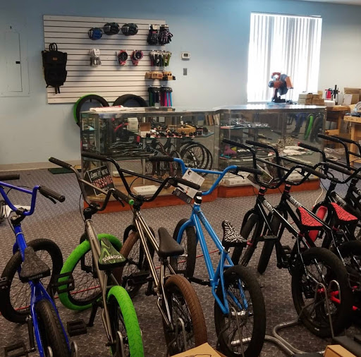 Skateboard Shop «Avalanche Skate Shop», reviews and photos, 1201 Jupiter Park Dr a, Jupiter, FL 33458, USA