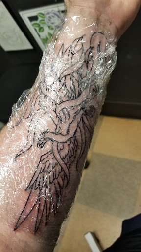 Body Piercing Shop «Immortal Art Tattoo & Body Piercing : Scottsdale», reviews and photos, 10255 N Scottsdale Rd #1, Paradise Valley, AZ 85253, USA