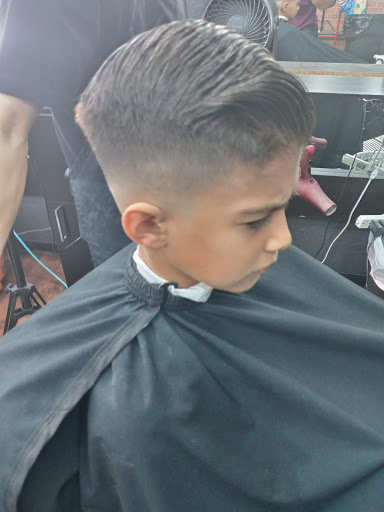 Barber Shop «Royal Fadez Barbershop», reviews and photos, 920 N Arizona Ave #8, Chandler, AZ 85225, USA