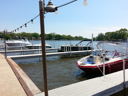 Country Club «McHenry Country Club», reviews and photos, 820 N John St, McHenry, IL 60050, USA