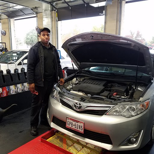 Auto Repair Shop «Kwik Kar Lube & Auto Repair», reviews and photos, 1049 Marsh Ln, Carrollton, TX 75006, USA