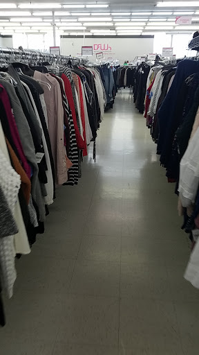 Discount Store «Discount Fashion Warehouse Kettering», reviews and photos, 2836 Wilmington Pike, Kettering, OH 45419, USA