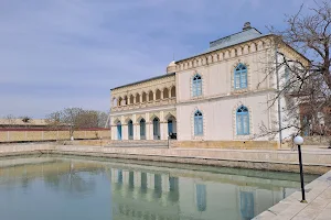 Sitorai-Mokhi-Khosa palace image