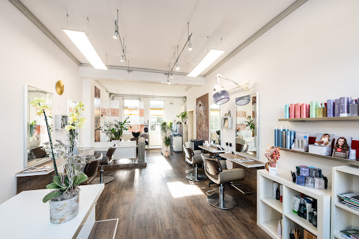 Petra Zinke Hairdesign In Graz