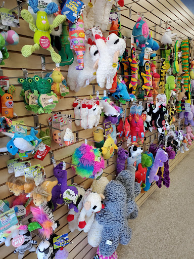 Pet Supply Store «Iowa Pet Foods & Seascapes», reviews and photos, 1500 22nd St, West Des Moines, IA 50266, USA