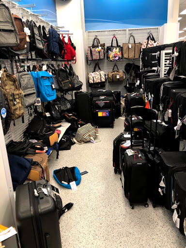 Clothing Store «Ross Dress for Less», reviews and photos, 1141 5th St, Miami Beach, FL 33139, USA