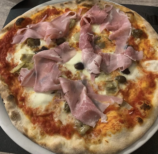 Trattoria Pizzeria La Chicca in Cassolo, Provincia di Piacenza
