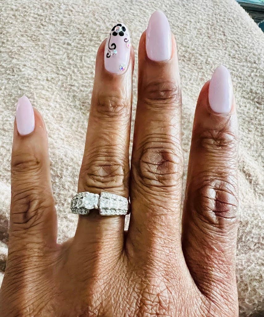 Majestic Nails & Spa 30290