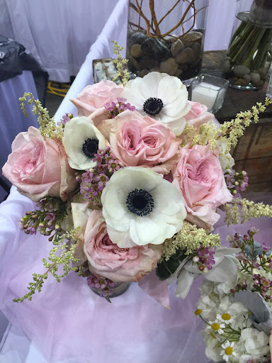 Florist «Petals of Love», reviews and photos, 5350 W 130th St, Brook Park, OH 44142, USA