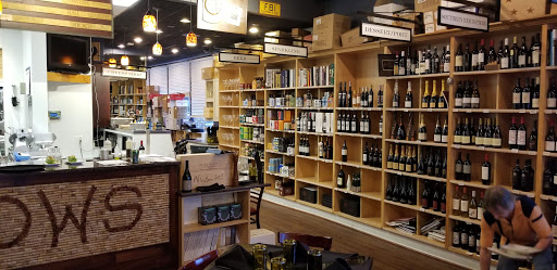 Wine Store «Oakton Wine Shop LLC», reviews and photos, 2952 Chain Bridge Rd, Oakton, VA 22124, USA