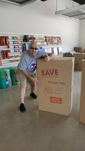 Self-Storage Facility «Public Storage», reviews and photos, 2023 N Schmale Rd, Glendale Heights, IL 60139, USA