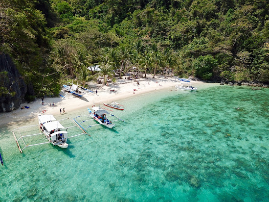 Cudugnon Cave Beach