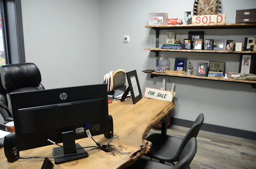 Real Estate Agents «Coldwell Banker Legacy Real: Dwayne Pierce», reviews and photos, 204 Cavalry Dr, Glasgow, KY 42141, USA