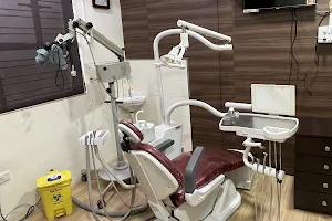 Jayade’s Dental World image