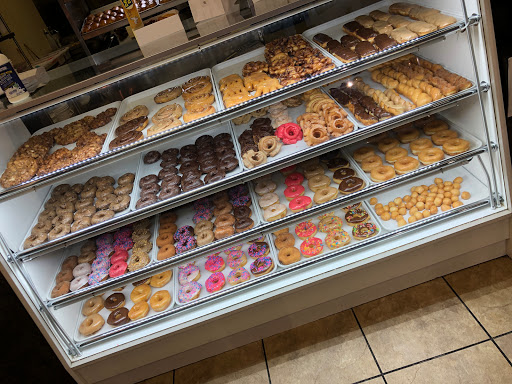 Donut Shop «College Hill Doughnut Co.», reviews and photos, 4618 E Central Ave, Wichita, KS 67208, USA