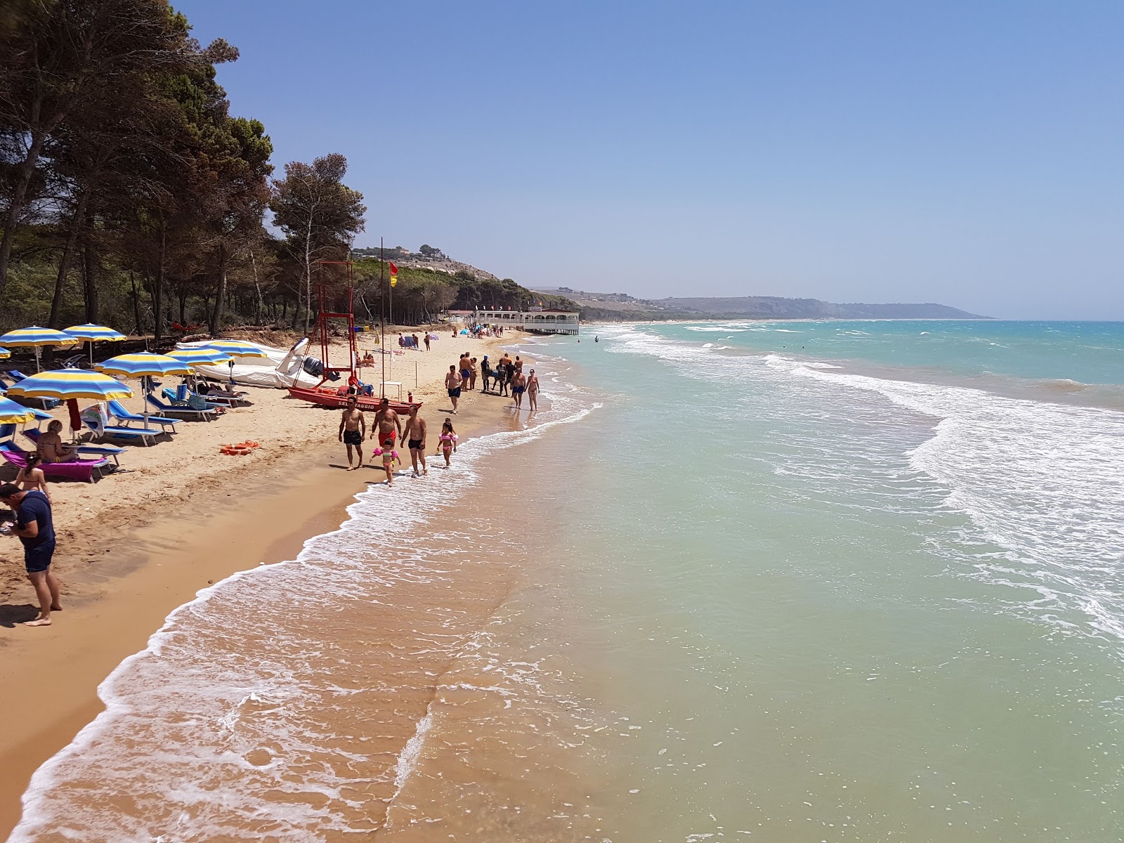 Foto de Spiaggia Di Eraclea Minoa área de comodidades