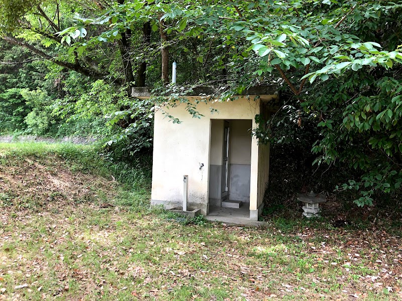 松本児童遊園 公衆トイレ