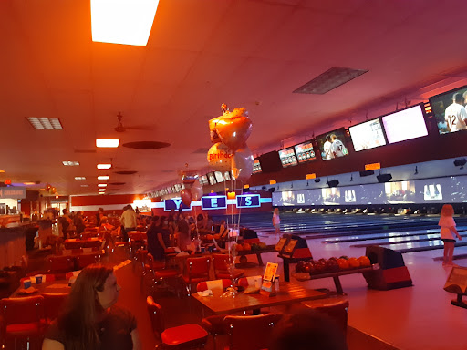 Bowling Alley «Brunswick Zone Niles Lanes», reviews and photos, 7333 N Milwaukee Ave, Niles, IL 60714, USA