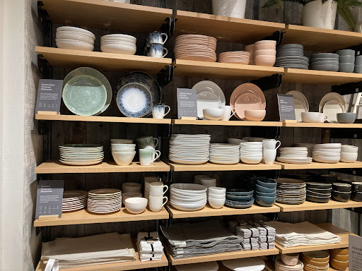 Furniture Store «west elm», reviews and photos, 1 Bellevue Way NE, Bellevue, WA 98004, USA