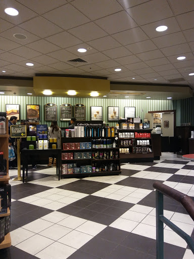 Book Store «Barnes & Noble», reviews and photos, 230 Main St, White Plains, NY 10601, USA