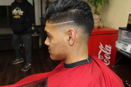 Barber Shop «Juarez Barbershop & Salon», reviews and photos, 1600 N Plano Rd #2400, Richardson, TX 75081, USA