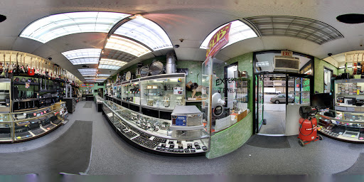 Pawn Shop «Royal Pawn Shop», reviews and photos, 428 S Clark St, Chicago, IL 60605, USA