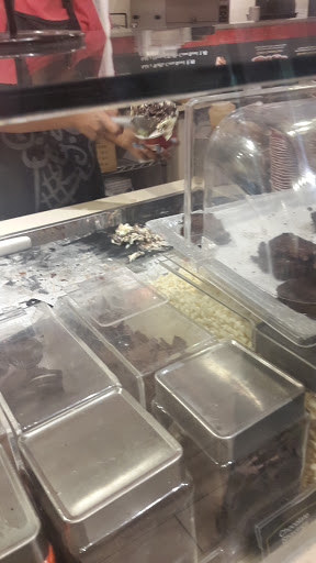 Ice Cream Shop «Cold Stone Creamery», reviews and photos, 600 Market Pl, San Ramon, CA 94583, USA