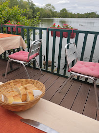 Plats et boissons du Restaurant français L'Etang Fleuri à Vert-le-Petit - n°2