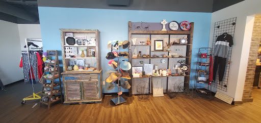 Thrift Store «Good Threads Goodwill Boutique», reviews and photos, 7366 N Oracle Rd #190, Tucson, AZ 85704, USA